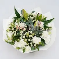 Букет № 430 с елью, лилией и гвоздикой  — фото 67