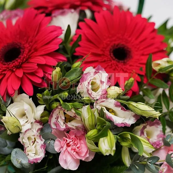 Композиция № 94 из эустомы и герберы — фото 4