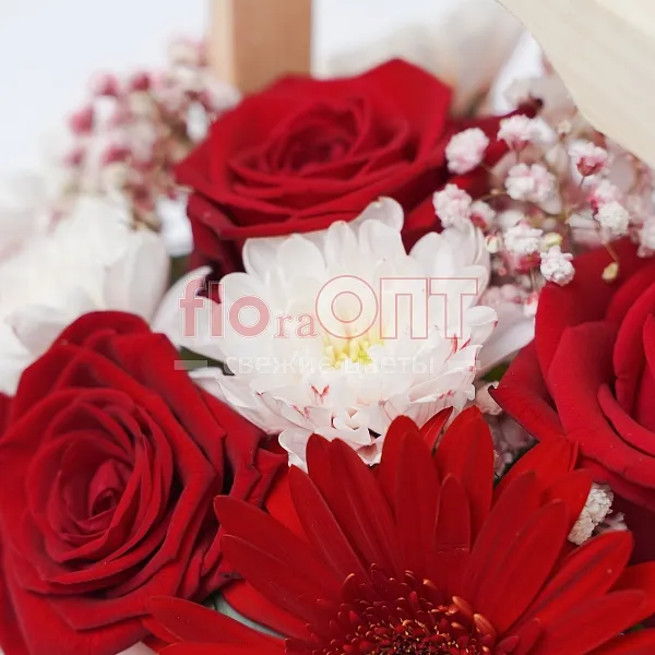 Композиция № 4 с розами и герберой  — фото 5