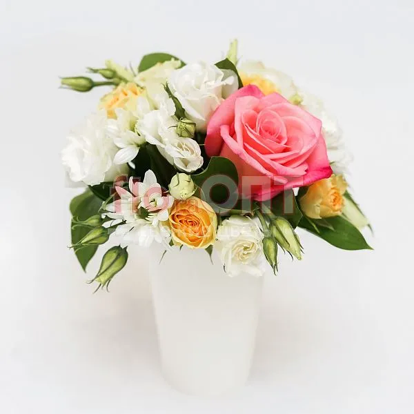 Цветочный стаканчик № 123 с розой и белой эустомой  — фото 4