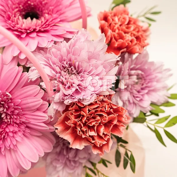 Композиция № 266 с розовыми герберами  — фото 5