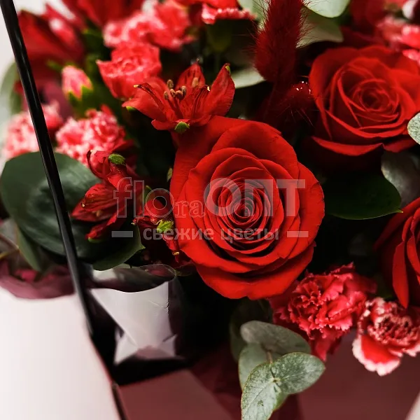 Композиция № 159 с красными розами  — фото 5