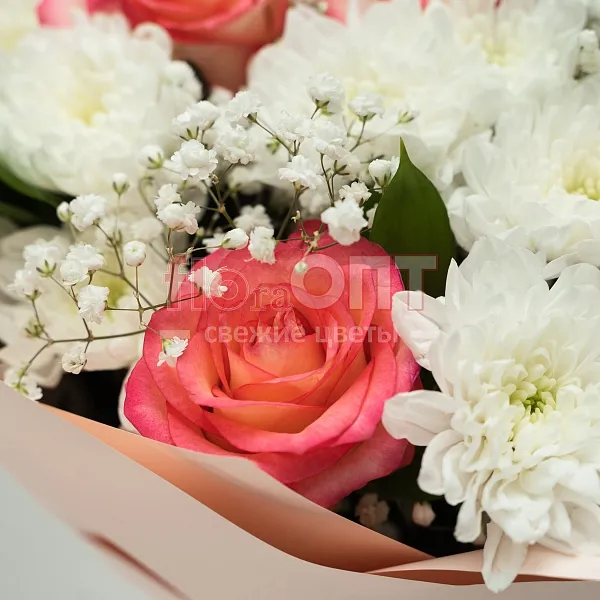 Букет № 522 с розовыми розами и белой хризантемой  — фото 4