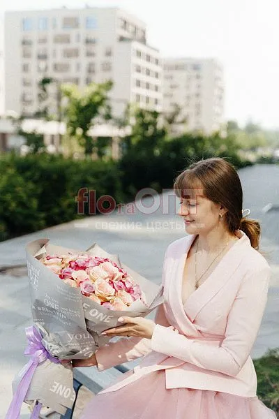 Букет №554 из 49 эквадорских роз — фото 3