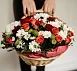 Цветы в корзинах