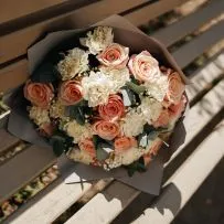 Букет Сборный №6 с белыми диантусами и розовой розой  — фото 49