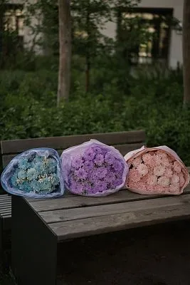 Букет Зефирка №16 из сиреневых крашеных хризантем — фото 8
