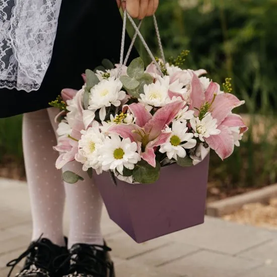 Коробка Школьная №5 сиреневая с лилиями — фото 1